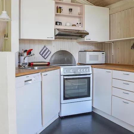 Gorgeous In With Kitchen Feriehus